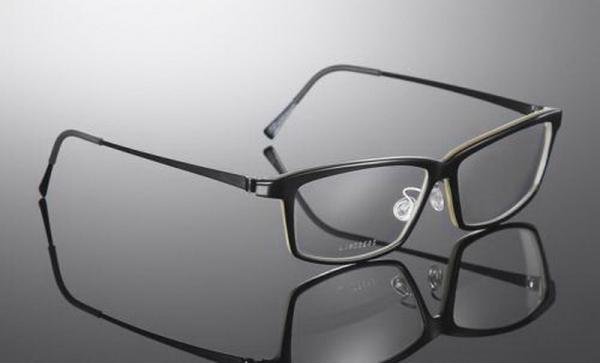 如何選擇高品質近視光學鏡片 品牌、技術與選購指南